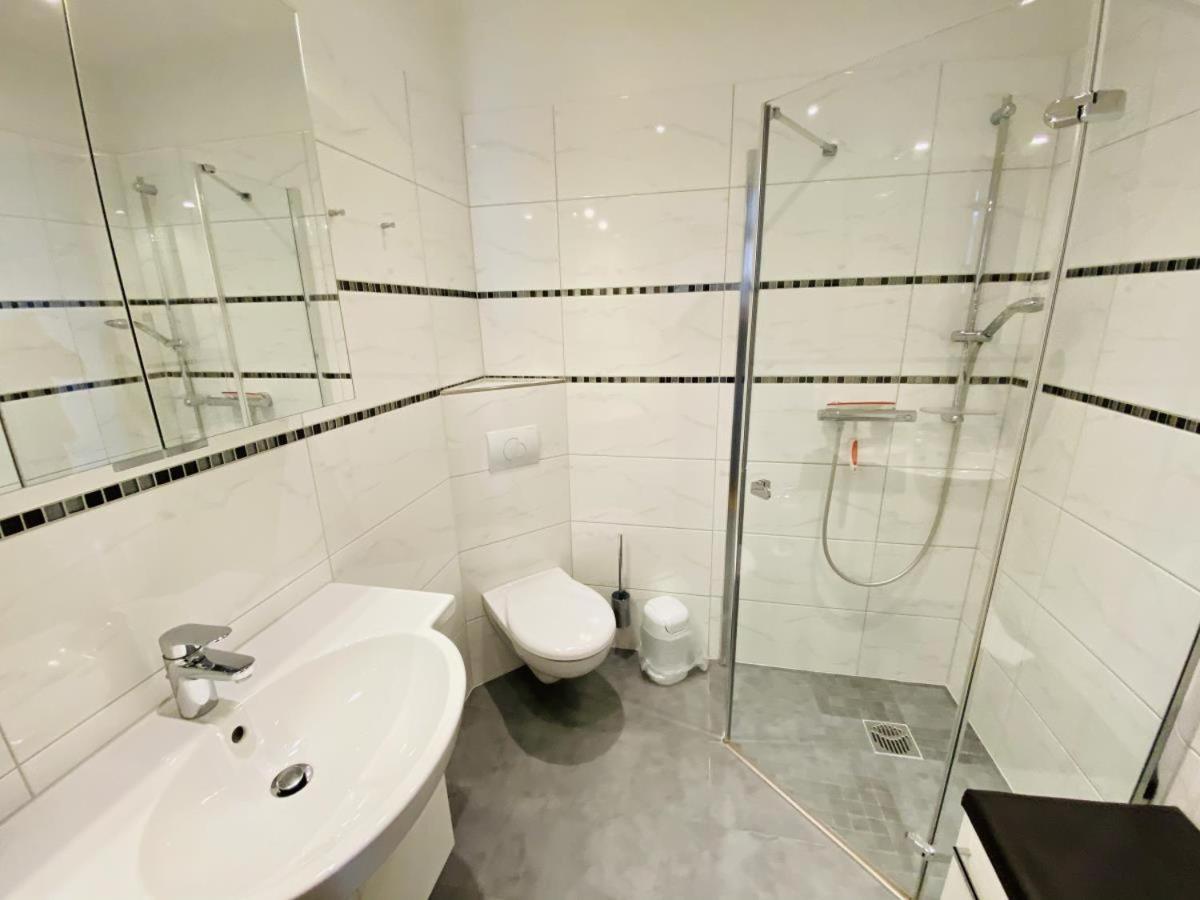 Berringer, Leuchtfeuer, Direkt An Der Promenade Apartment Rostock Ngoại thất bức ảnh